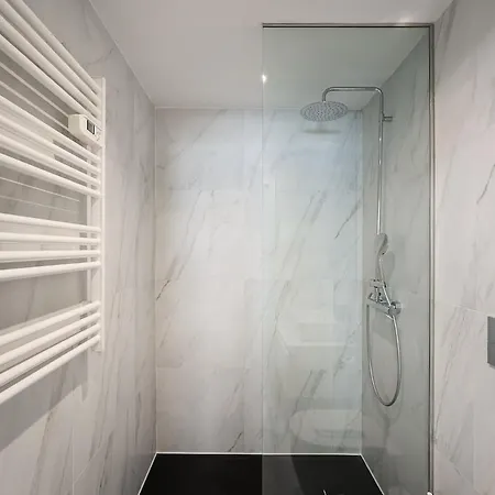 Hidden Gem Near Center- Garden, Outdoor Kitchen, Sauna * Porto