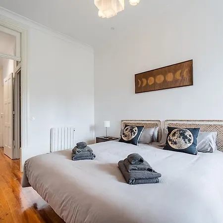 Hidden Gem Near Center- Garden, Outdoor Kitchen, Sauna Villa Porto