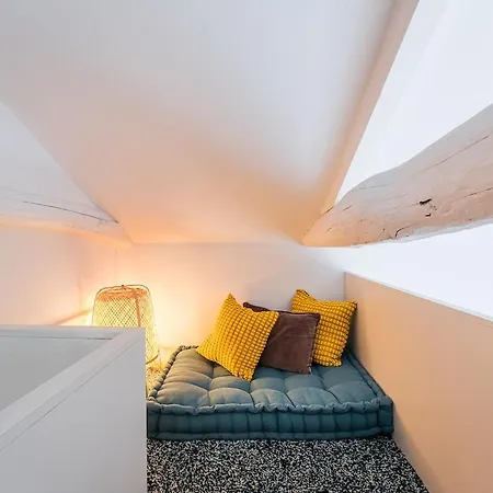 Hidden Gem Near Center- Garden, Outdoor Kitchen, Sauna Villa Porto