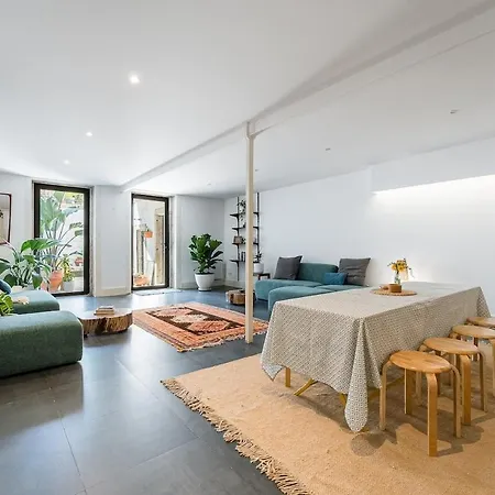 Hidden Gem Near Center- Garden, Outdoor Kitchen, Sauna * Porto