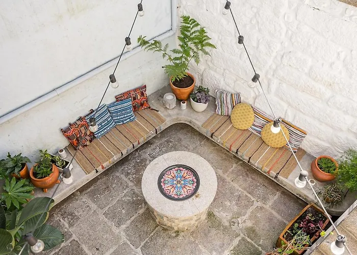 Hidden Gem Near Center- Garden, Outdoor Kitchen, Sauna *