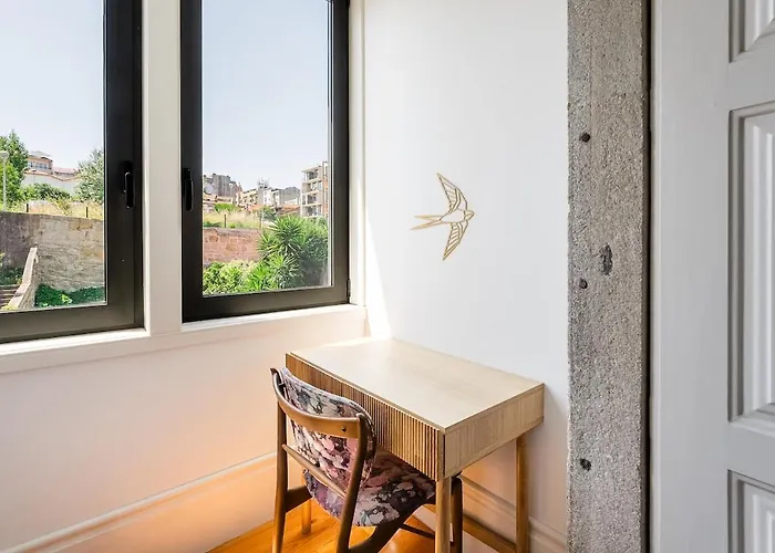 Hidden Gem Near Center- Garden, Outdoor Kitchen, Sauna Villa Porto