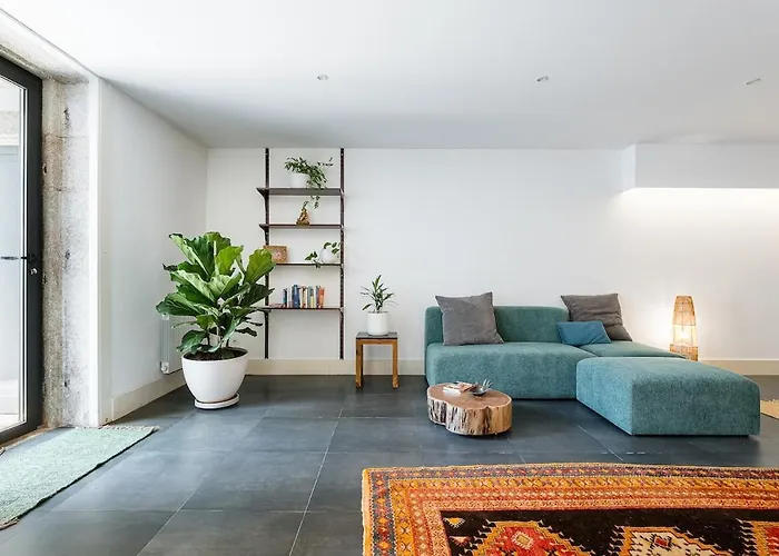 Hidden Gem Near Center- Garden, Outdoor Kitchen, Sauna Porto