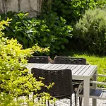 Βίλα Hidden Gem Near Center- Garden, Outdoor Kitchen, Sauna *