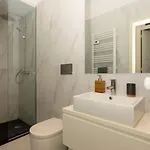 Hidden Gem Near Center- Garden, Outdoor Kitchen, Sauna Βίλα