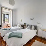 Hidden Gem Near Center- Garden, Outdoor Kitchen, Sauna *