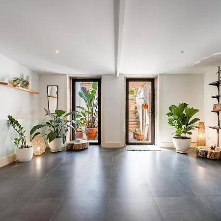 Βίλα Hidden Gem Near Center- Garden, Outdoor Kitchen, Sauna