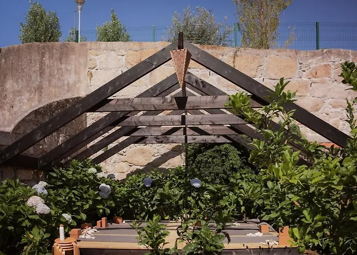 Hidden Gem Near Center- Garden, Outdoor Kitchen, Sauna Oporto