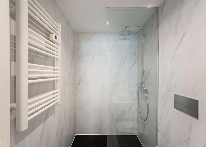 Hidden Gem Near Center- Garden, Outdoor Kitchen, Sauna * Oporto