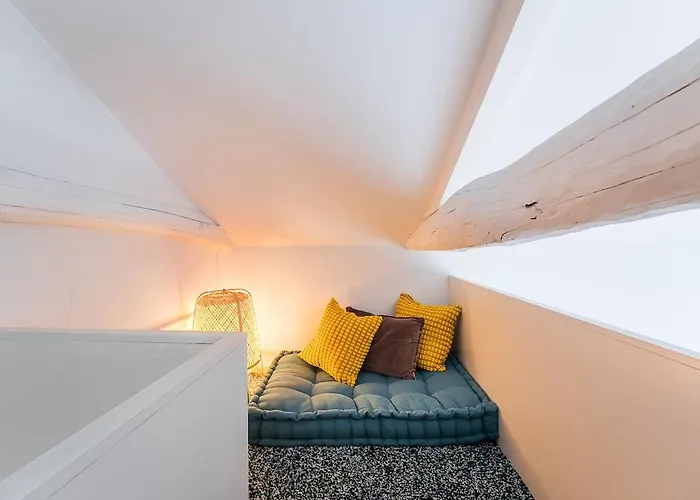 Hidden Gem Near Center- Garden, Outdoor Kitchen, Sauna Villa Oporto