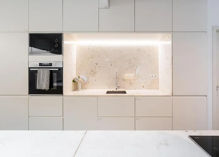 Villa Hidden Gem Near Center- Garden, Outdoor Kitchen, Sauna *